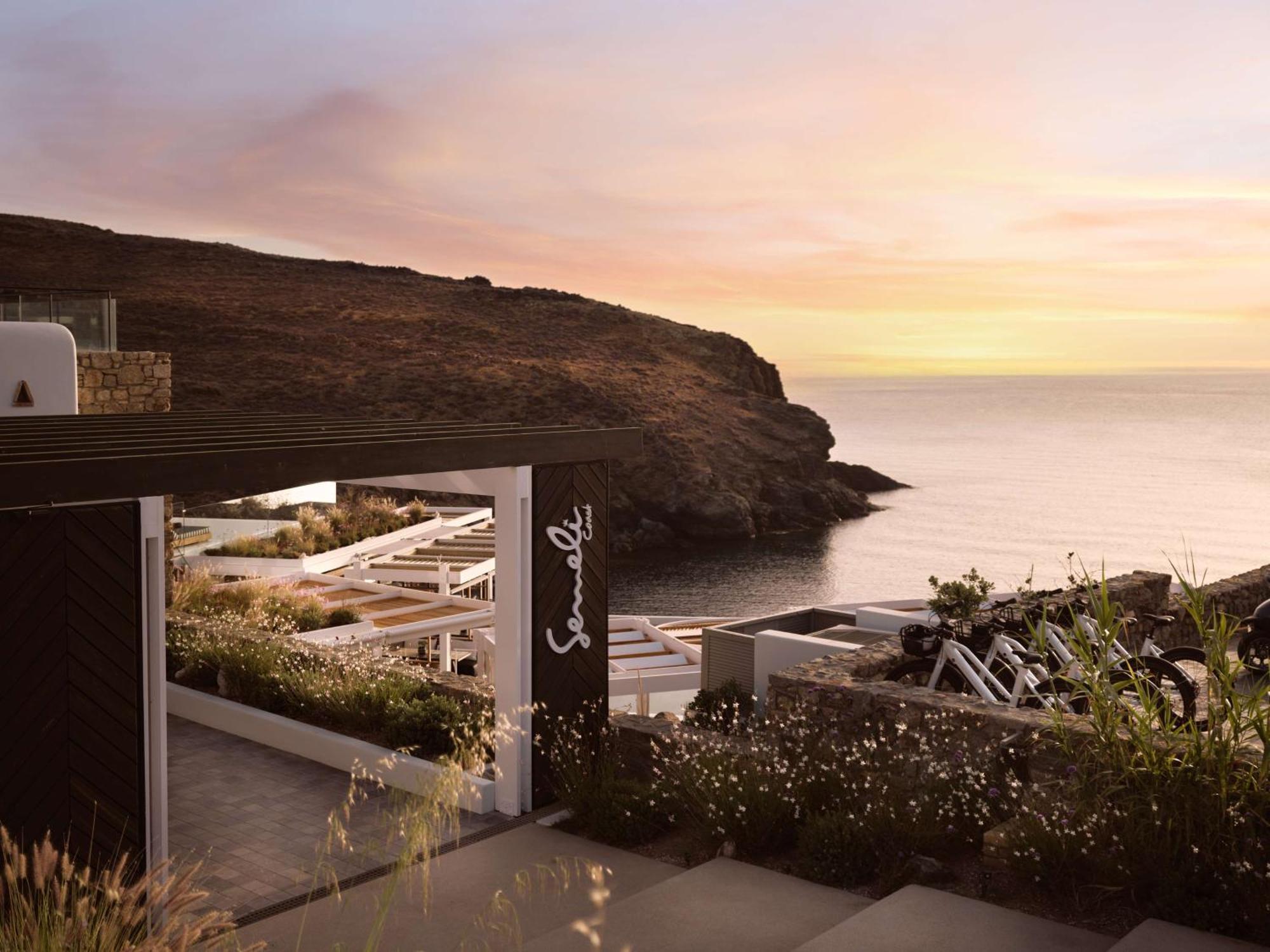 Semeli Coast Mykonos Curio Collection By Hilton Hotel Merchia Beach Exterior photo